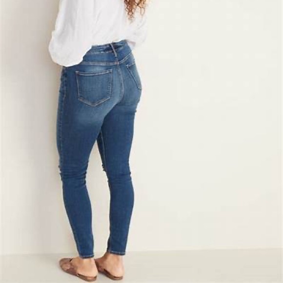 Old Navy High rise Rockstar skinny jeans 👖 - Picture 3 of 3